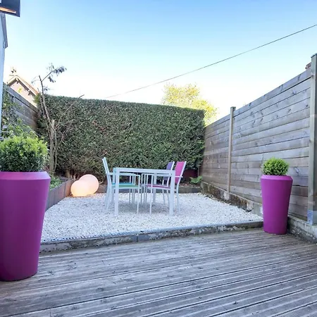 The Grey House بيت للعطل *