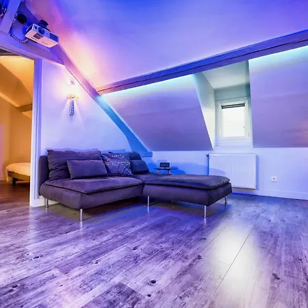The Grey House * 翁弗勒尔