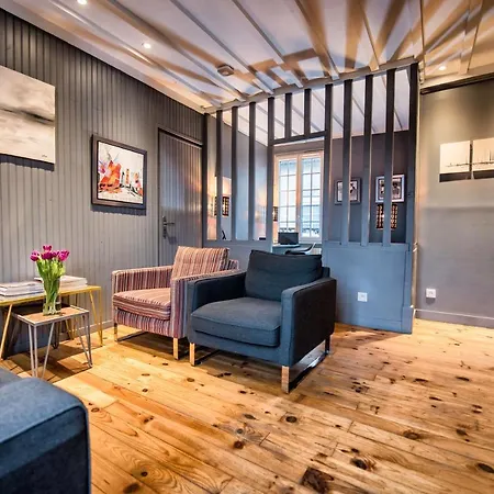 Holiday home The Grey House Honfleur